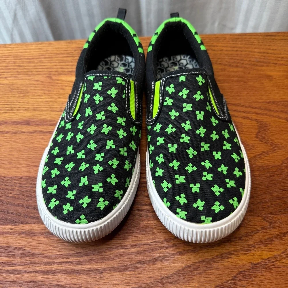 Minecraft Boys Canvas Slip-on‎ Sneakers green black size 4 youth creeper green